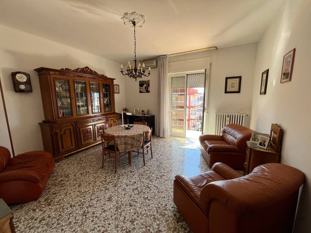 Appartamento a Valenzano in Via Alcide De Gasperi, 1 - Foto 2