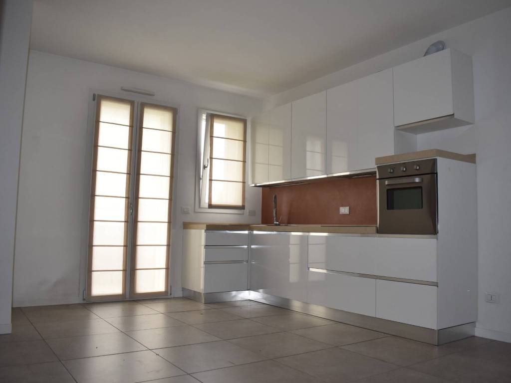 Appartamento a Carugo in Via Giuseppe Parini, 38 - Foto 2