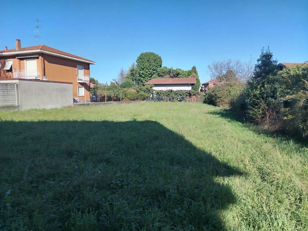 Terreno a Somma lombardo in Via Valmirolo - Foto 2