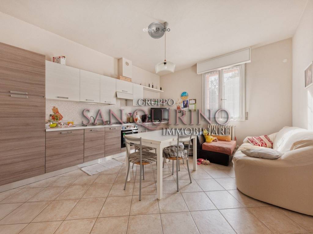 Villa a Novi di modena in Via Barberi, 48 - Foto 3
