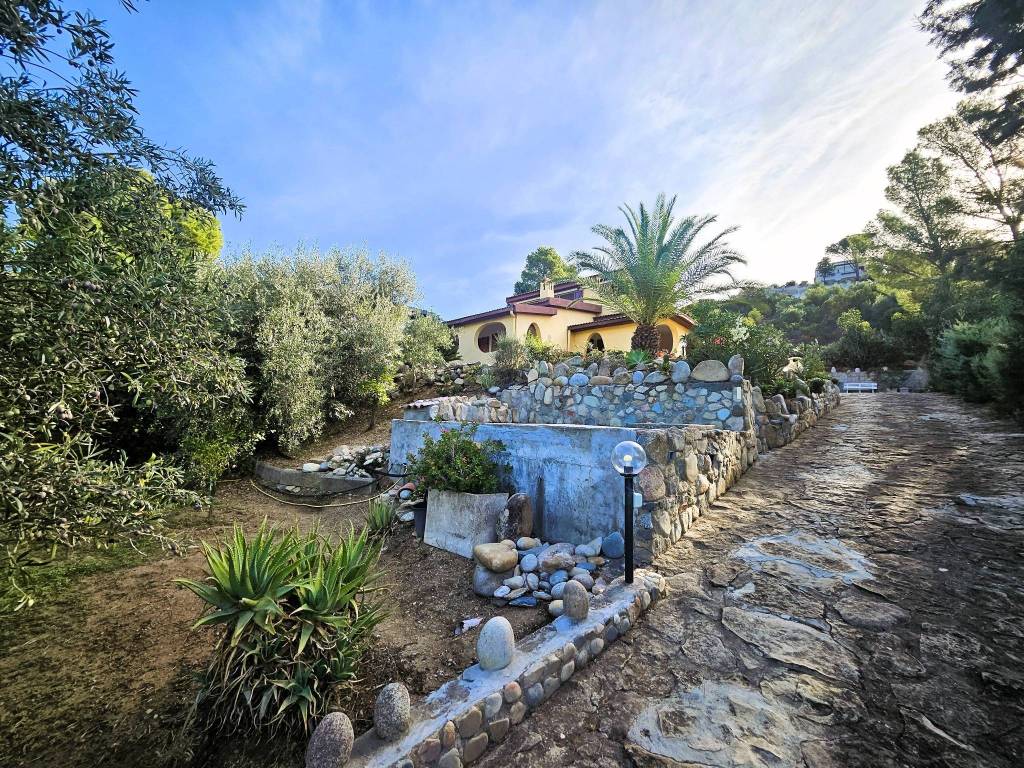 Villa a Sinnai in Via del Biancospino - Foto 3