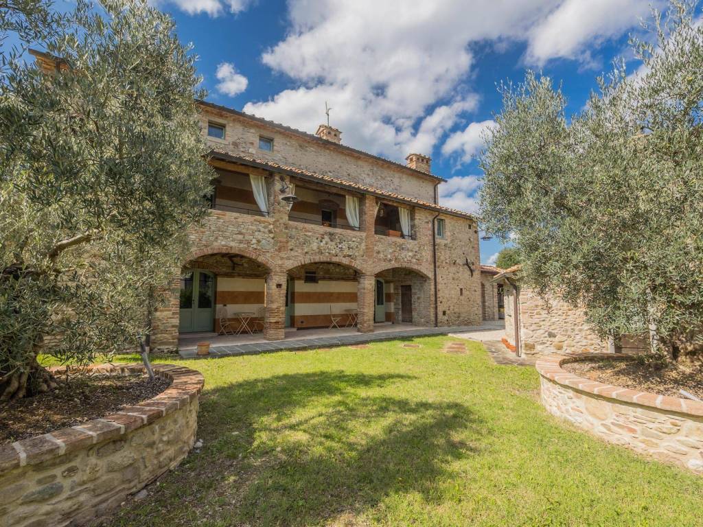 Villa a Anghiari in Strada Provinciale di Caprese Michelangelo - Foto 4