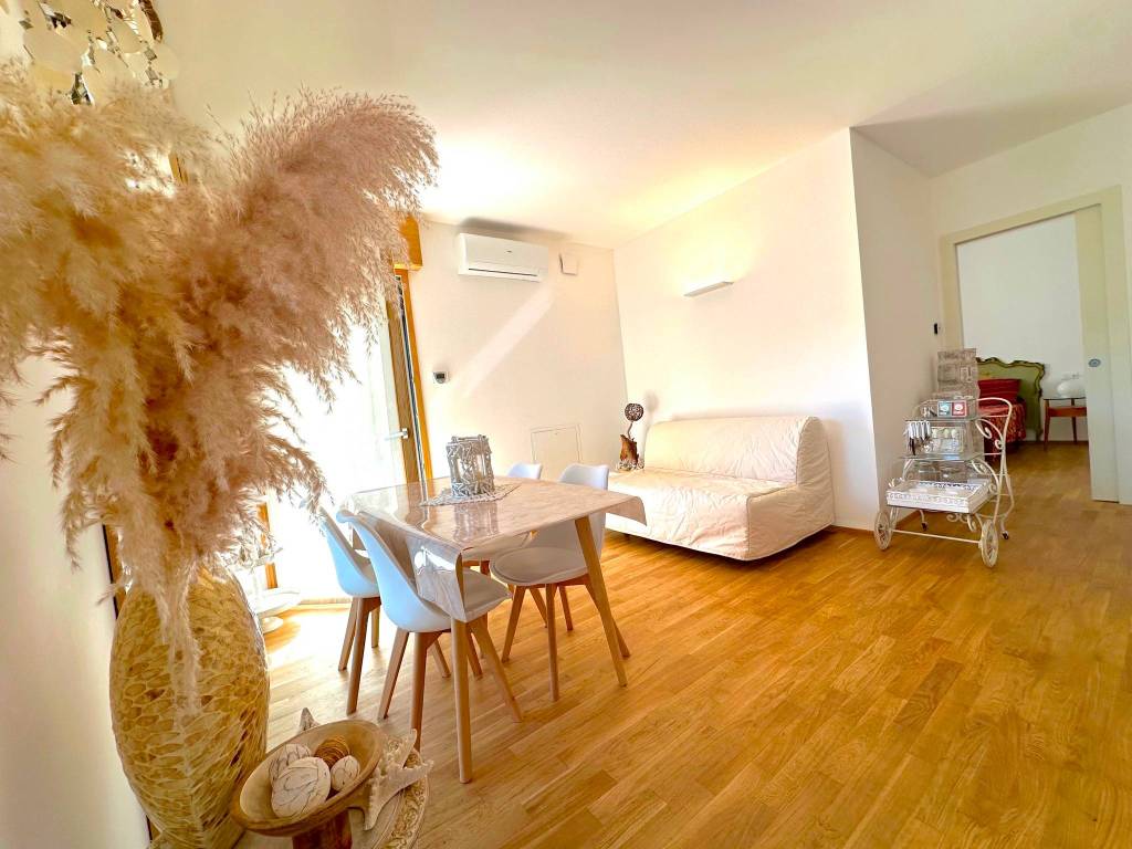 Appartamento a Riccione in Viale Giuseppe Galliano - Foto 2