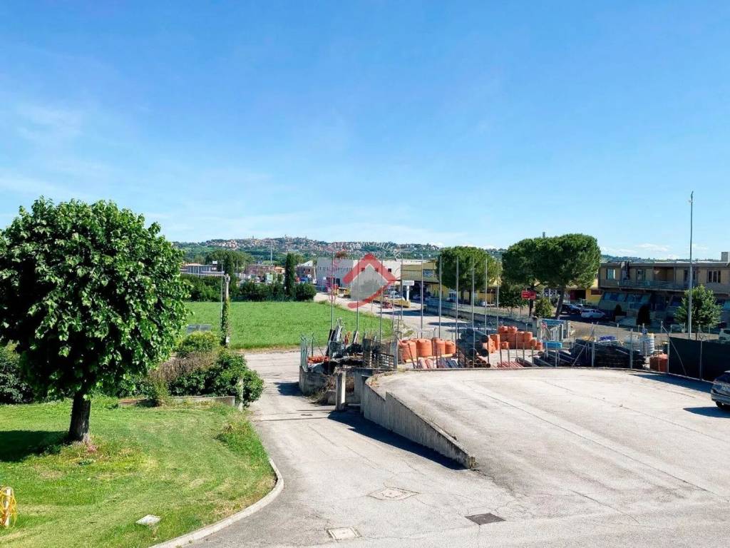 Palazzo / stabile a Macerata - Foto 4