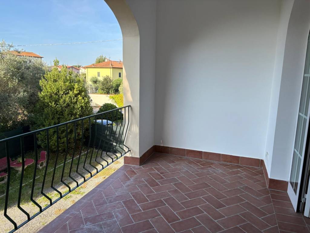 Appartamento a Cascina - Foto 4