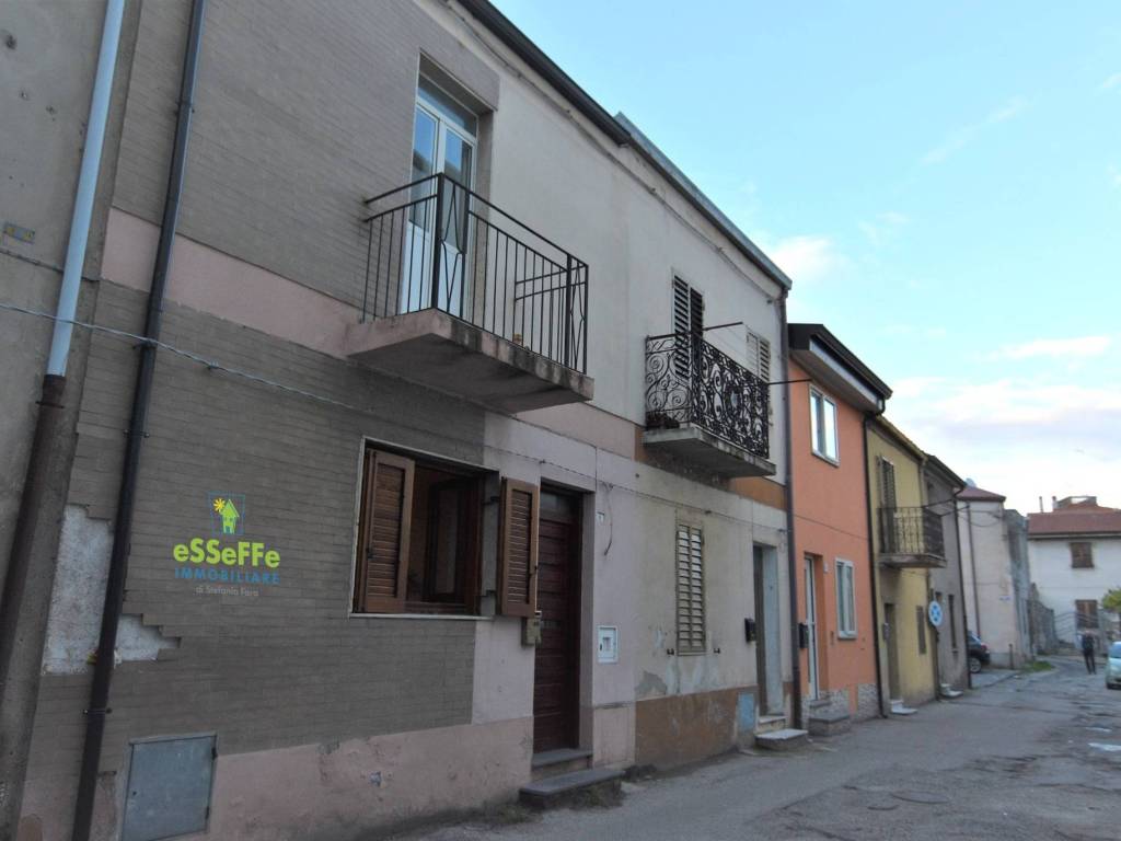 Villa a Macomer in Via Carlo Alberto, 9 - Foto 2