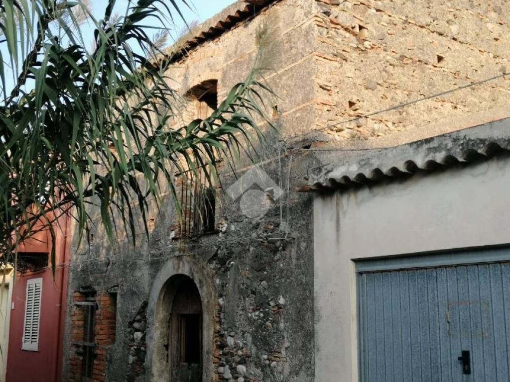 Casa indipendente a Milazzo in Via Garrisi, 110 - Foto 4