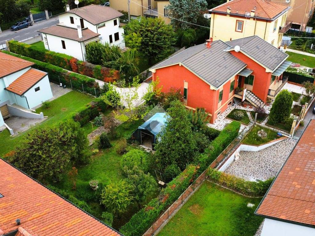 Villa a Mantova in Via Asola, 11 - Foto 2