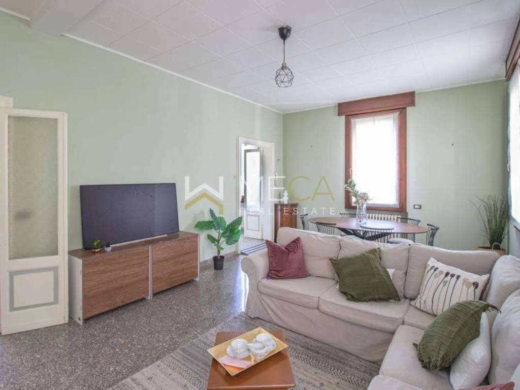 Villa a Salò in Via Iv Novembre, 17 - Foto 4