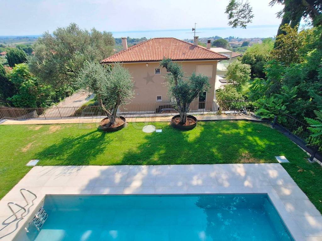 Villa a Bardolino in Strada Alzeroni - Foto 3