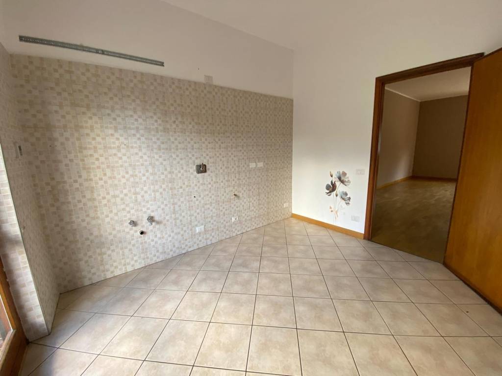 Appartamento a Asti in Via Lorenzo Bezzi, 1 - Foto 4