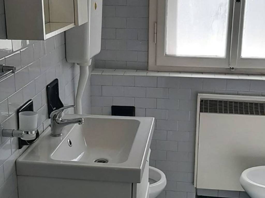 Appartamento a Casalecchio di reno in Via dei Carracci, 14 - Foto 4