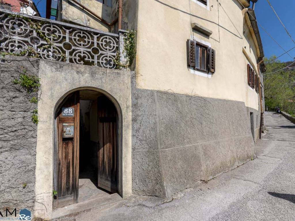 Villa a Trieste in VIA BAIARDI, 88 - Foto 2