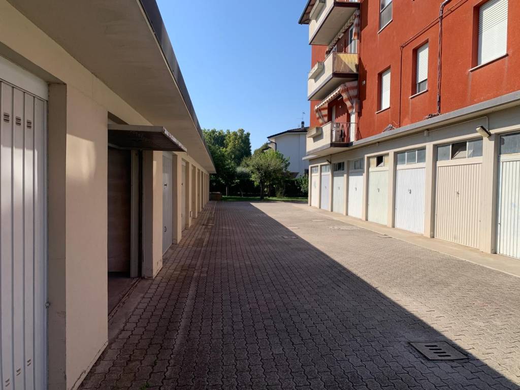 Box / garage a Molinella in Via Giuseppe Verdi - Foto 2