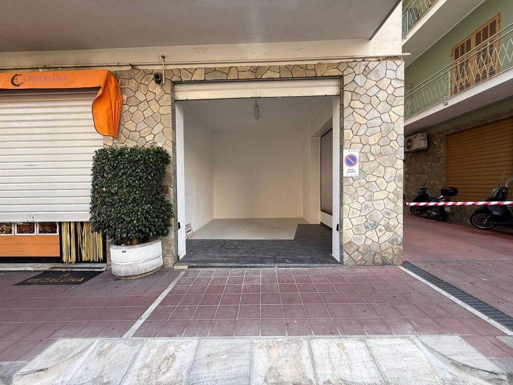 Box / garage a Taggia in Via Cristoforo Colombo, 270 - Foto 5