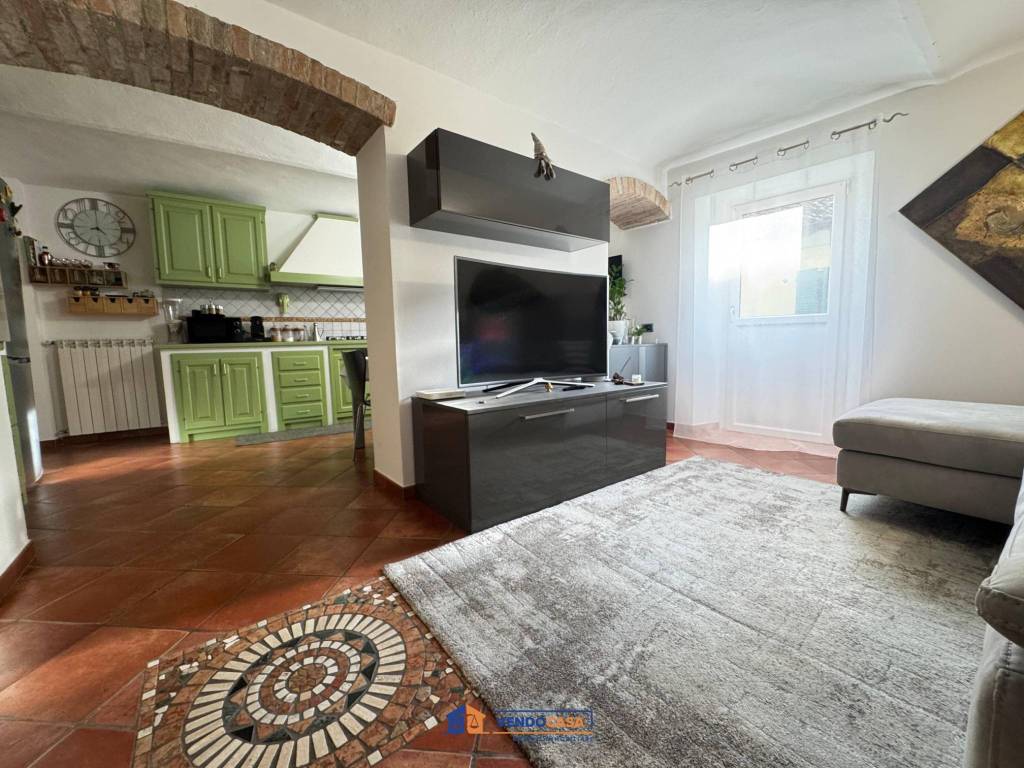 Appartamento a Castagnole delle lanze in Via Camillo Benso di Cavour, 7 - Foto 5