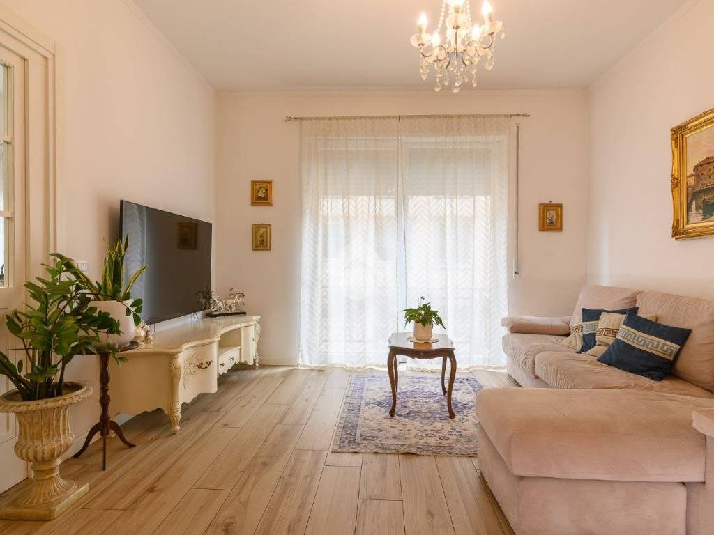 Appartamento a Verona in Corso porta nuova, 92 - Foto 2