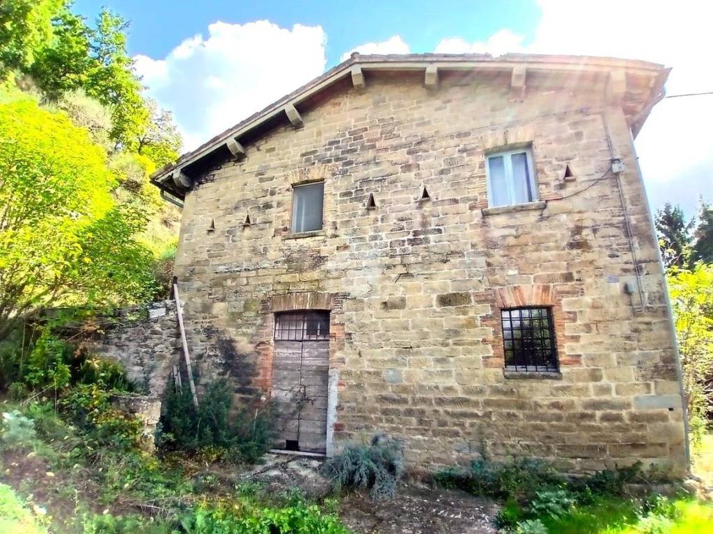 Casa indipendente a Gubbio in Frazione Petazzano - Foto 4