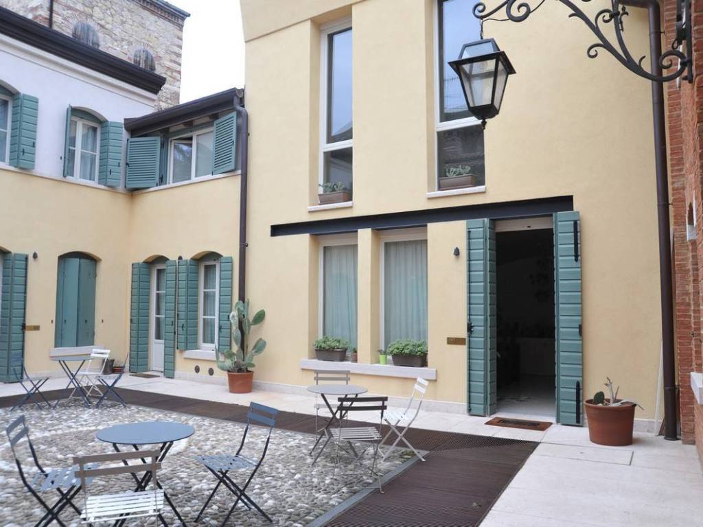Appartamento a Verona in Via San Nazaro - Foto 2