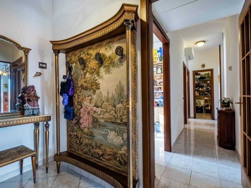 Appartamento a Verona in Via Rotaldo, 4 - Foto 3