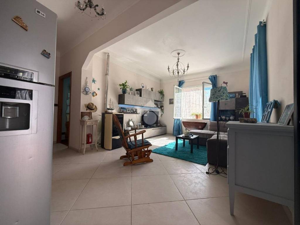 Villa a Ventimiglia in VIA GALLARDI, 75 - Foto 2