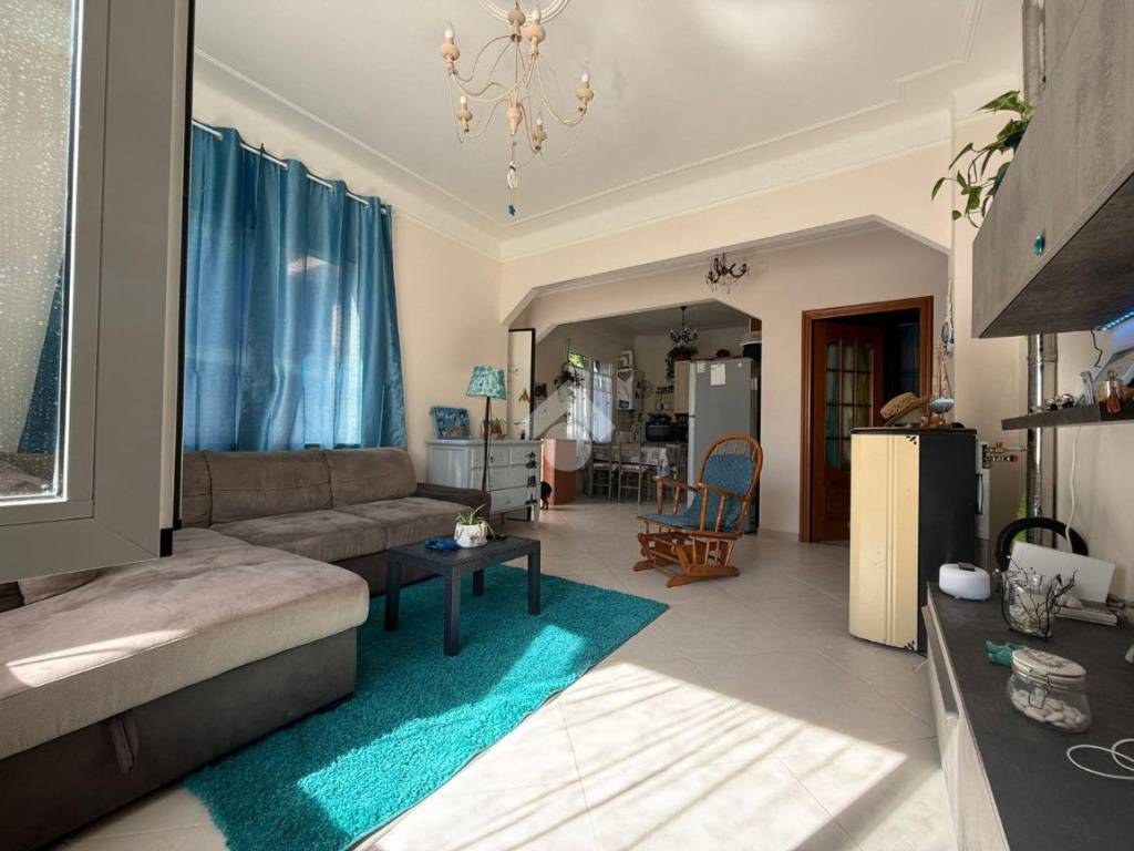 Villa a Ventimiglia in VIA GALLARDI, 75 - Foto 3