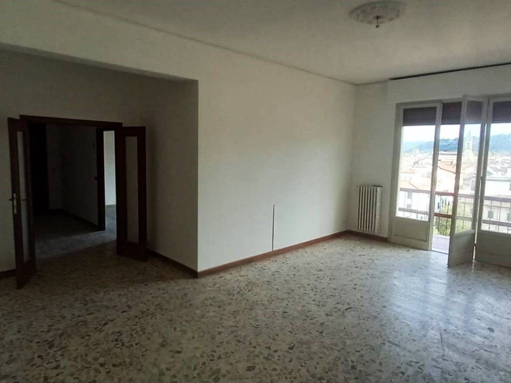 Appartamento a Montevarchi in Via Ammiraglio Burzagli, 40 - Foto 4