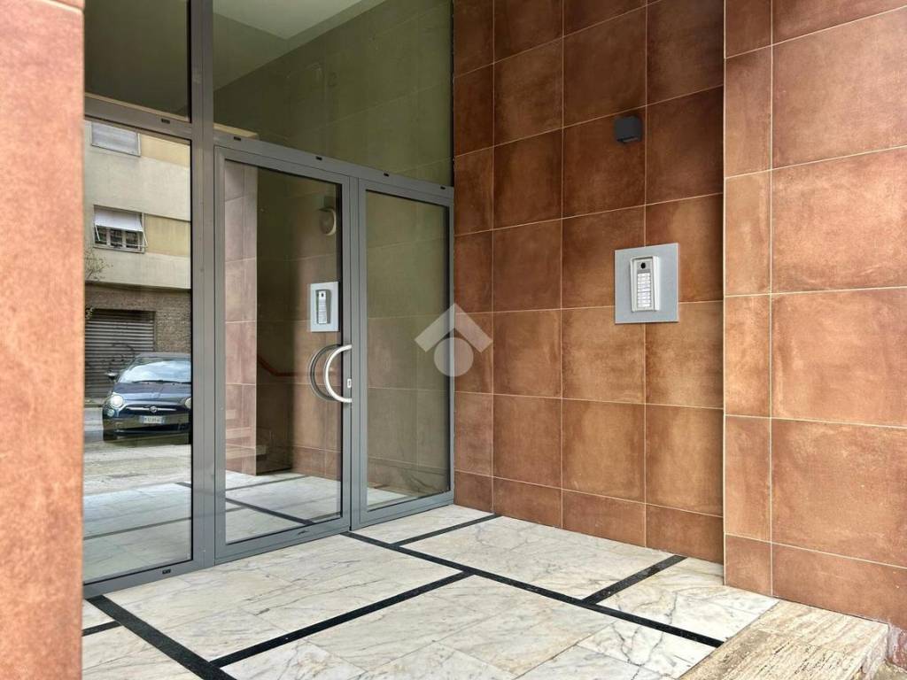 Appartamento a Cosenza in COSENZA VIALE DELLA REPUBBLICA, 297 - Foto 2