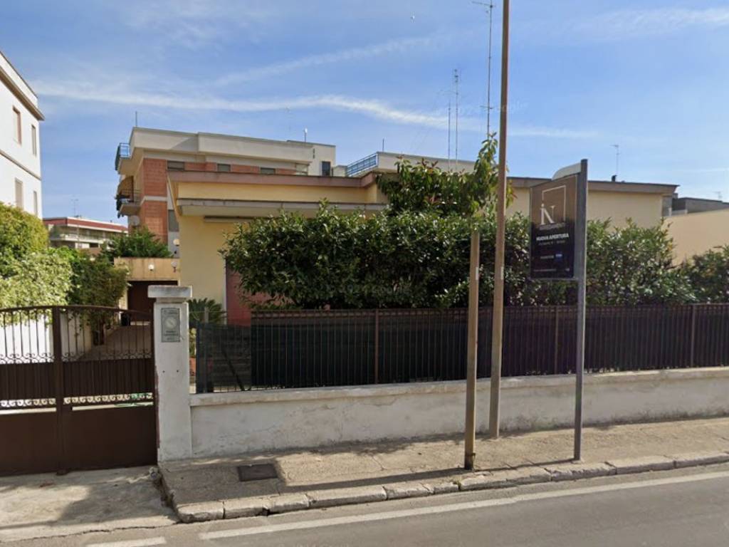 Villa a Brindisi in Via Umberto Maddalena, 9 - Foto 3