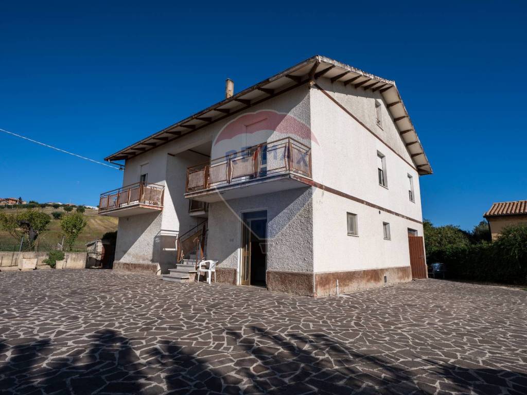 Casa indipendente a Recanati in VIA BASVECCHI - Foto 2