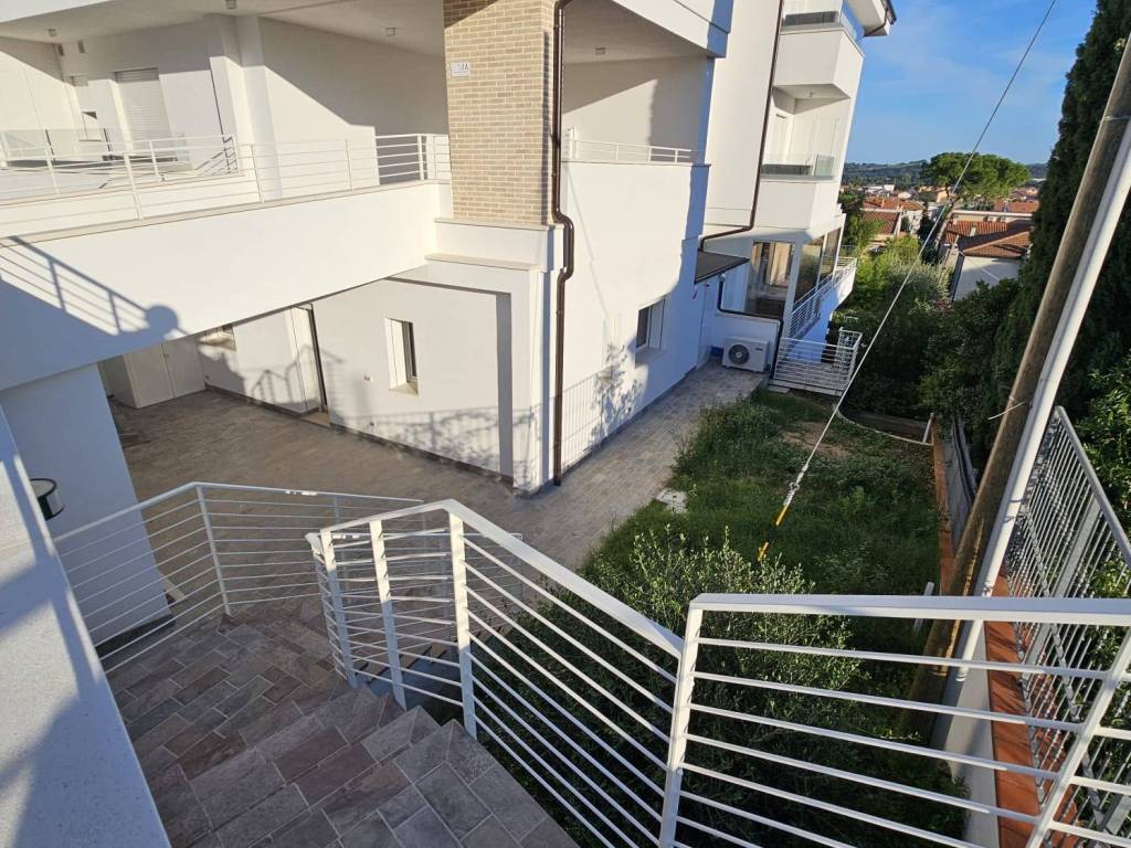 Appartamento a Civitanova marche in Via Alessandro Manzoni, 143 - Foto 3