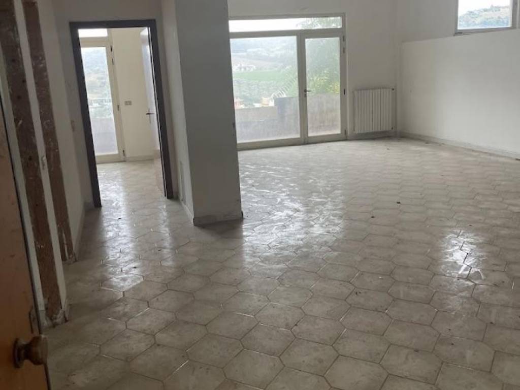Immobile a Cappelle sul tavo in Via Vestina a Mare - Foto 2
