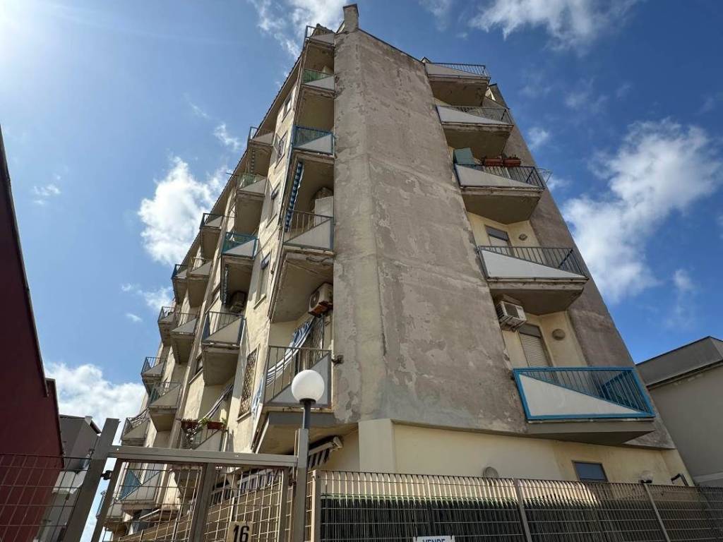 Appartamento a Nettuno in Via Fratelli Rosselli - Foto 2