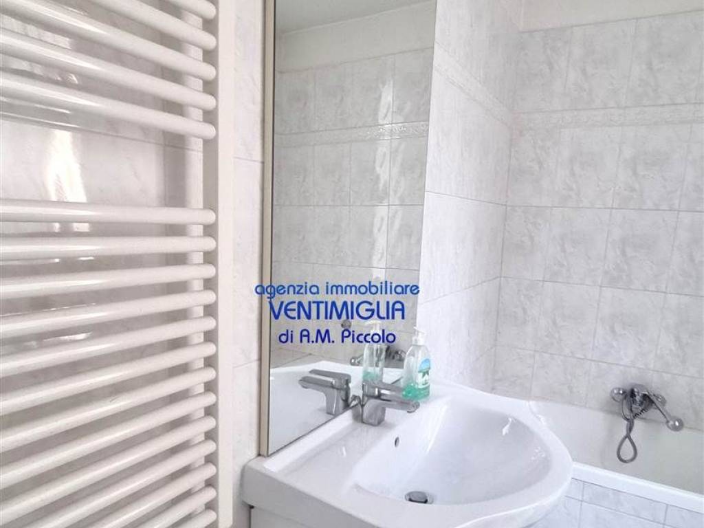 Appartamento a Ventimiglia in Via Aprosio - Foto 4
