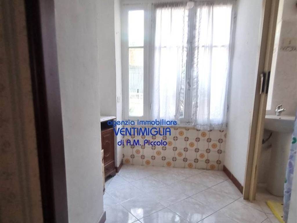 Appartamento a Ventimiglia in Via Aprosio - Foto 5