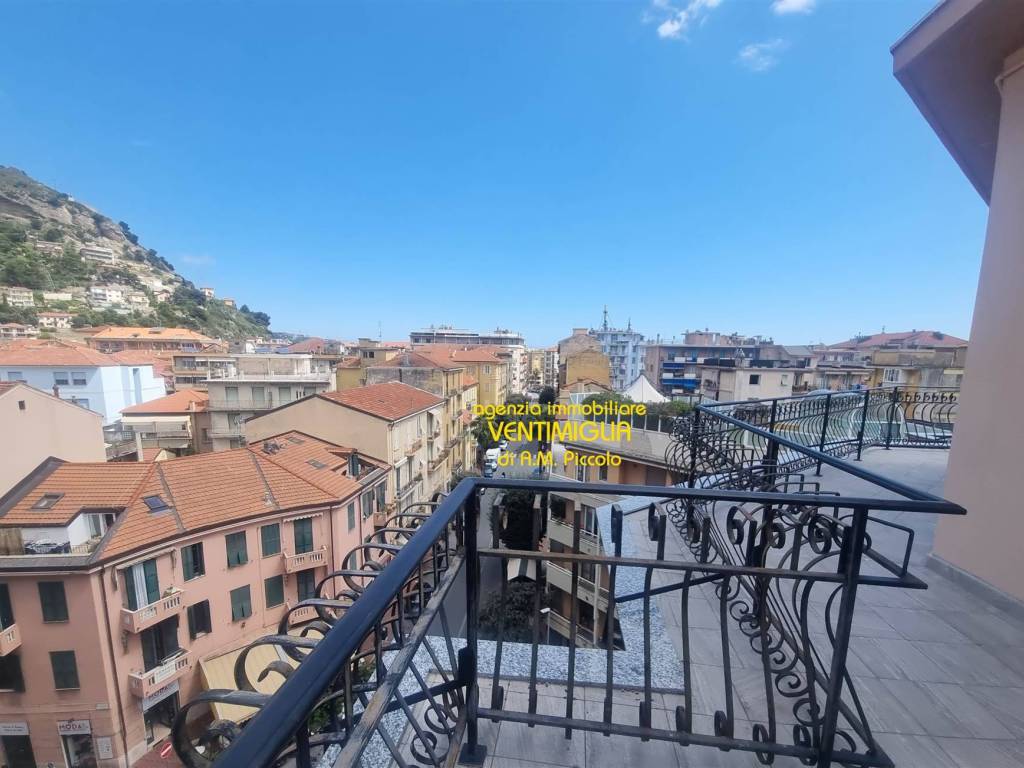 Appartamento a Ventimiglia in Via Matteotti - Foto 4