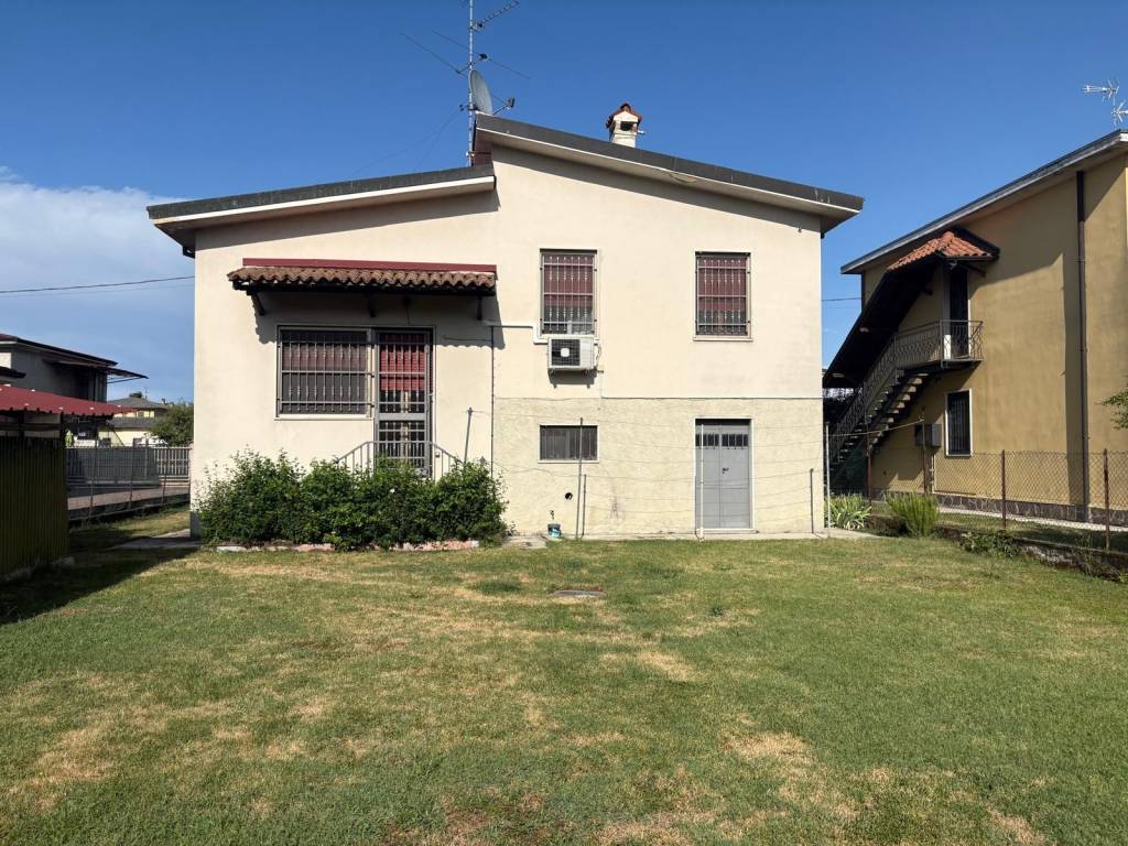 Villa a Agnadello in Via Europa - Foto 2