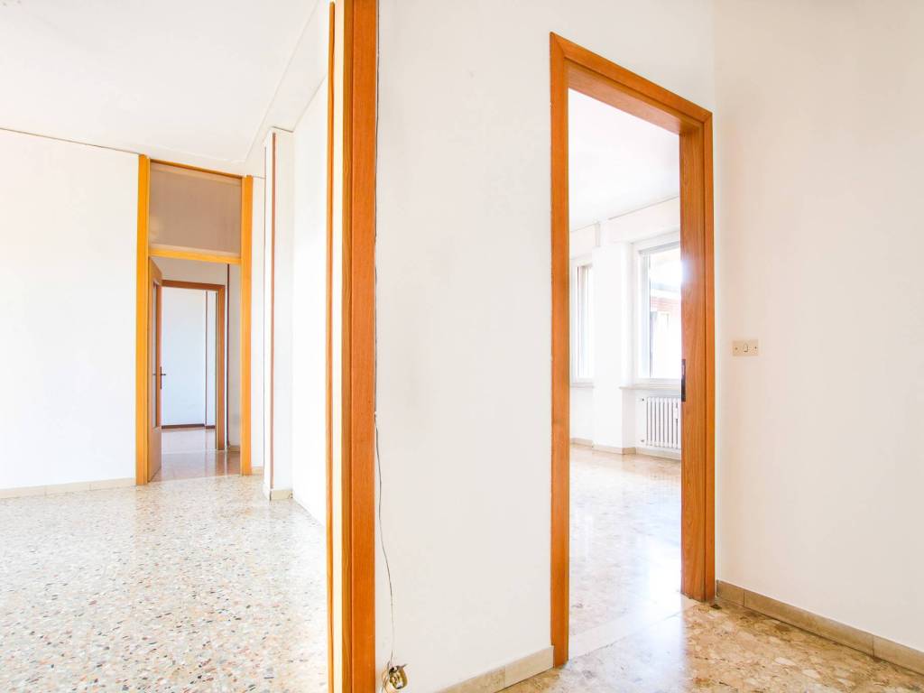Appartamento a Verona in Via Galileo Galilei, 46 - Foto 3
