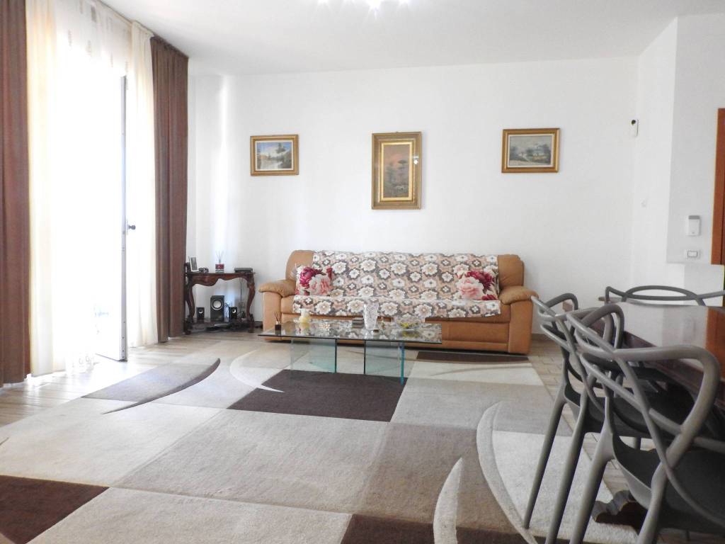 Appartamento a Robbiate in Via Aldo Moro, 25 - Foto 4