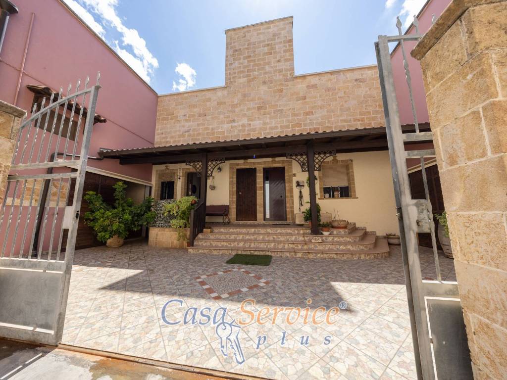 Villa a Casarano in Via Giuseppe Galliano - Foto 2