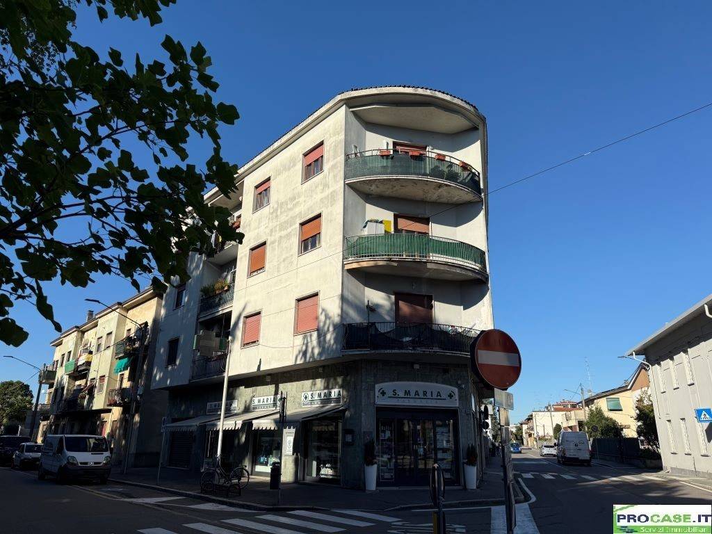 Appartamento a Saronno in Via Antonio Stoppani, 2 - Foto 3