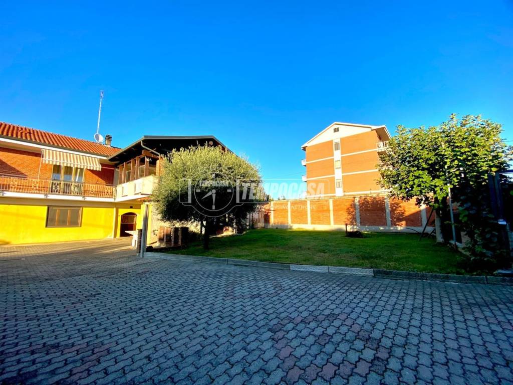 Casa indipendente a Volpiano in Via Lombardore 24 - Foto 2