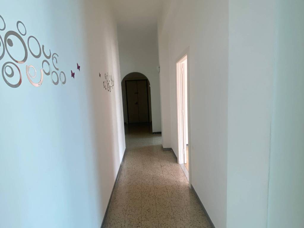Appartamento a Salerno in Piazza Giovanni Nicotera, 6 - Foto 4