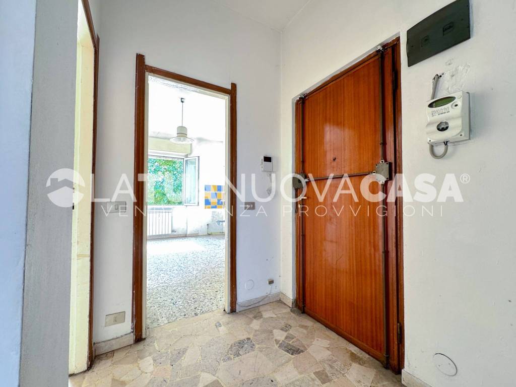 Appartamento a Bareggio in Via Madonna Assunta, 29 - Foto 3
