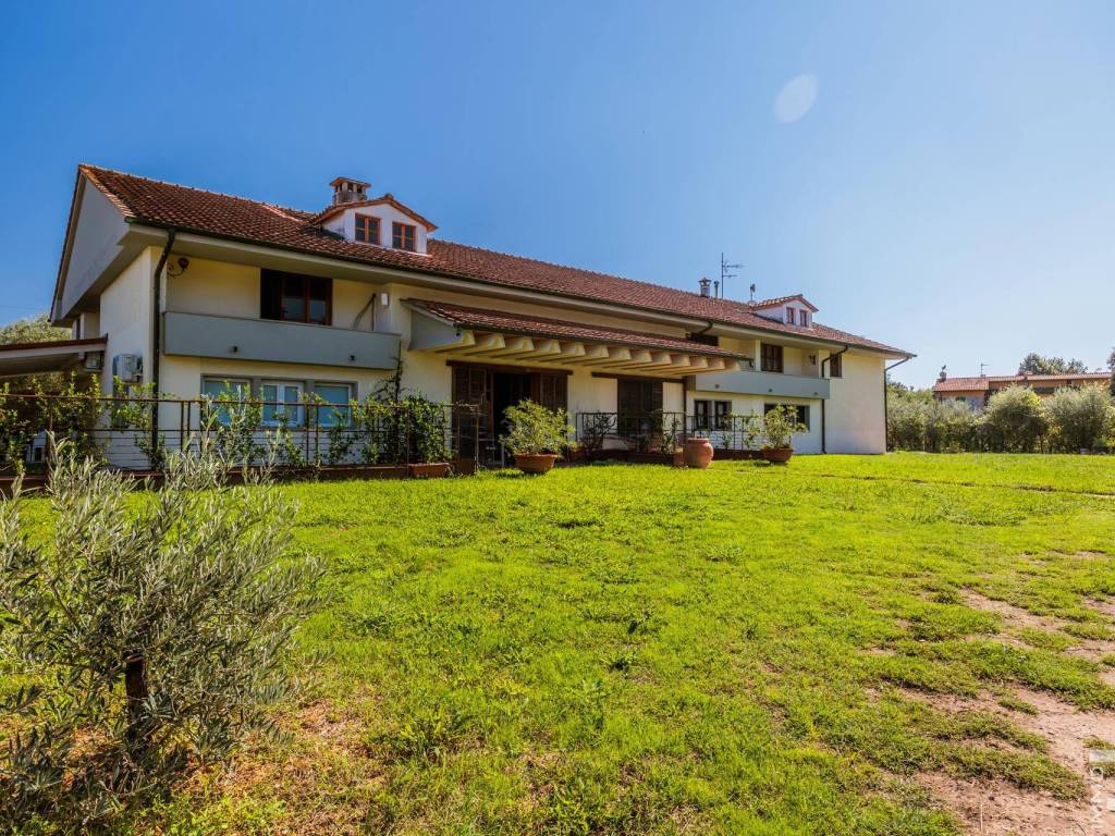 Villa a Altopascio in Via Regione Marche - Foto 3