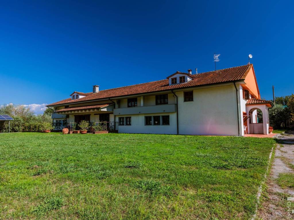 Villa a Altopascio in Via Regione Marche - Foto 5