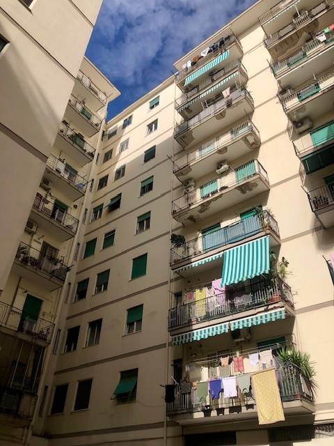 Appartamento a Salerno in Via Lucio Petrone, 77 - Foto 2