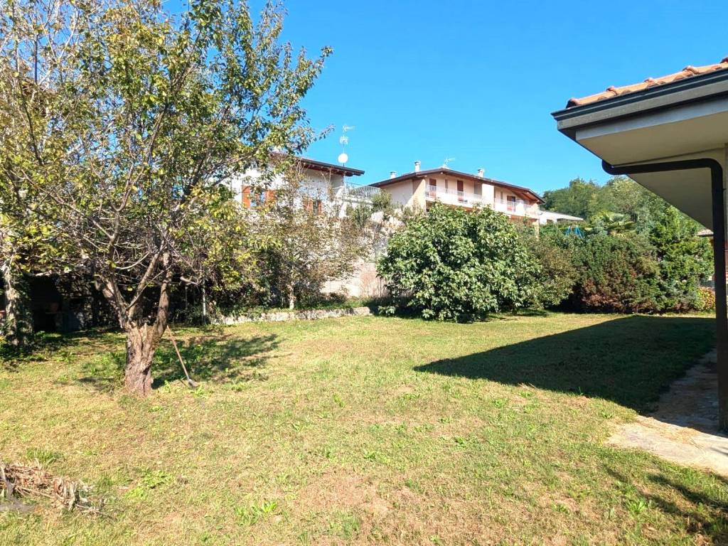 Villa a Invorio in Via Arturo Pellizzoni - Foto 3