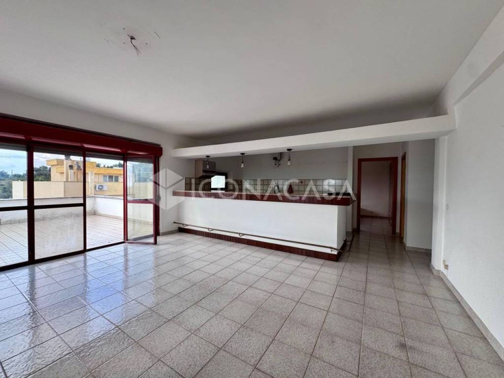 Appartamento a Ceglie messapica in Viale Aldo Moro, 63 - Foto 2