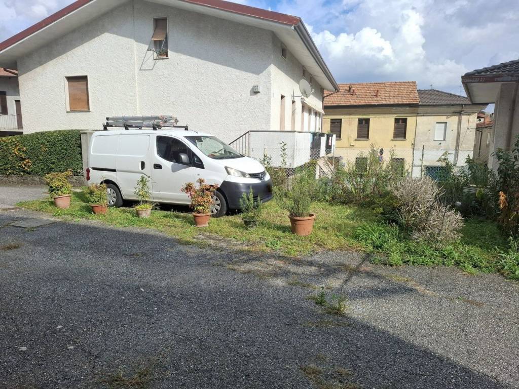 Casa indipendente a Sumirago in Via Giuseppe Garibaldi, 9 - Foto 3